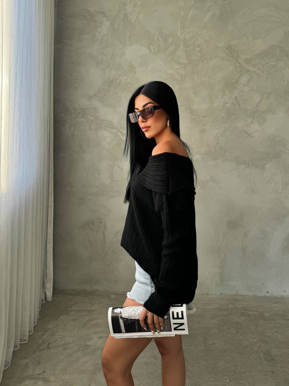 NEXO Off-shoulder pullover