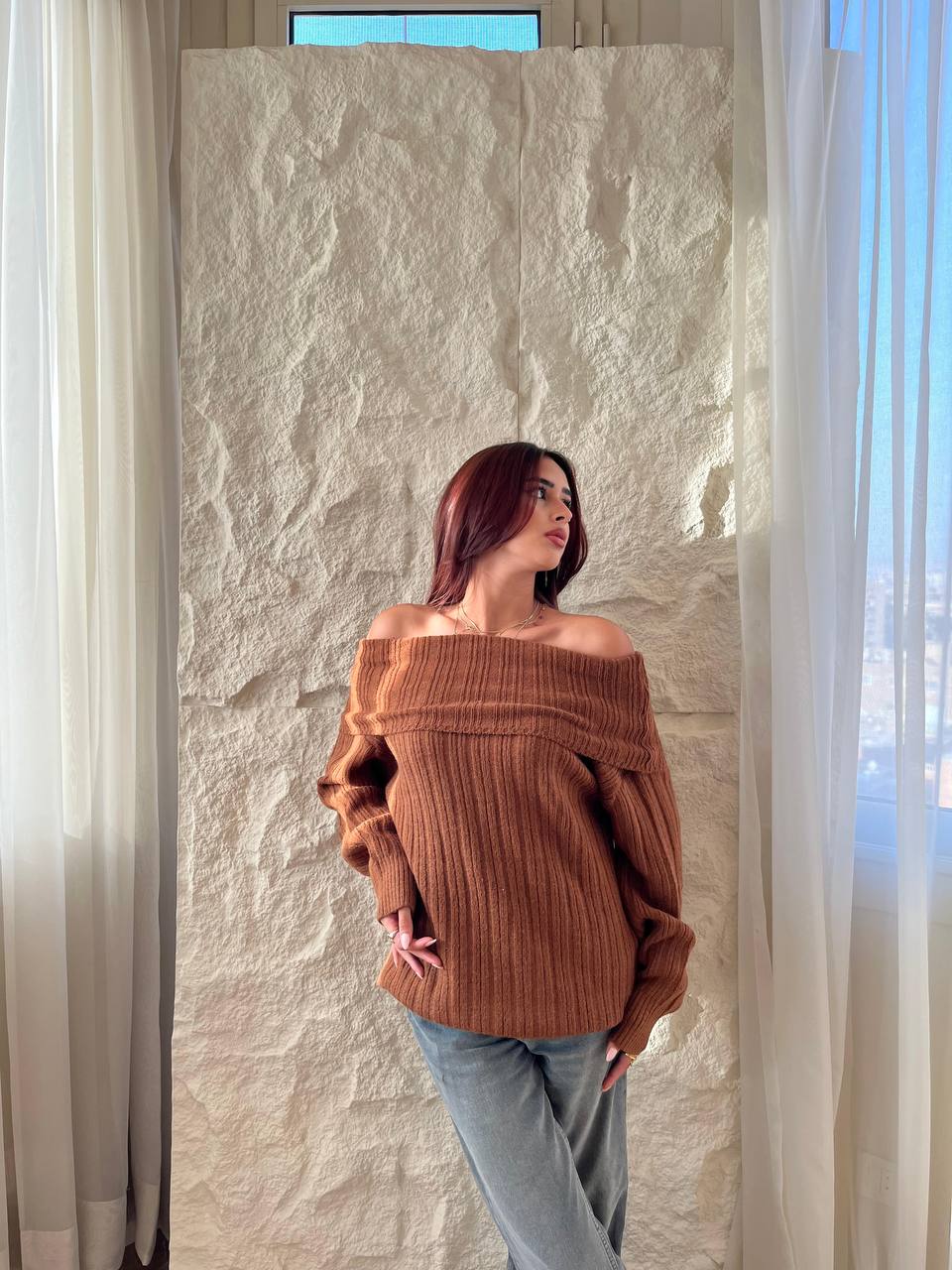 NEXO Off-shoulder pullover