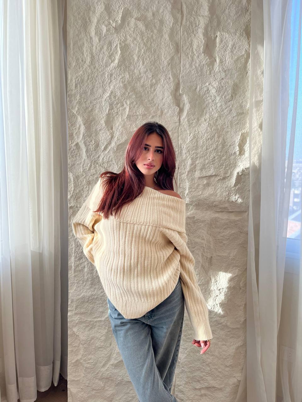 NEXO Off-shoulder pullover